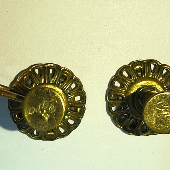 Vintage 1950's CORO Guilloche Rose Enamel Pin & Screw Back Earrings 13 - Picture 6 of 8